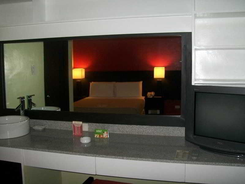 Photo of Copacabana Apartment Hotel, 3-star hotel in Manila (and vicinity)
