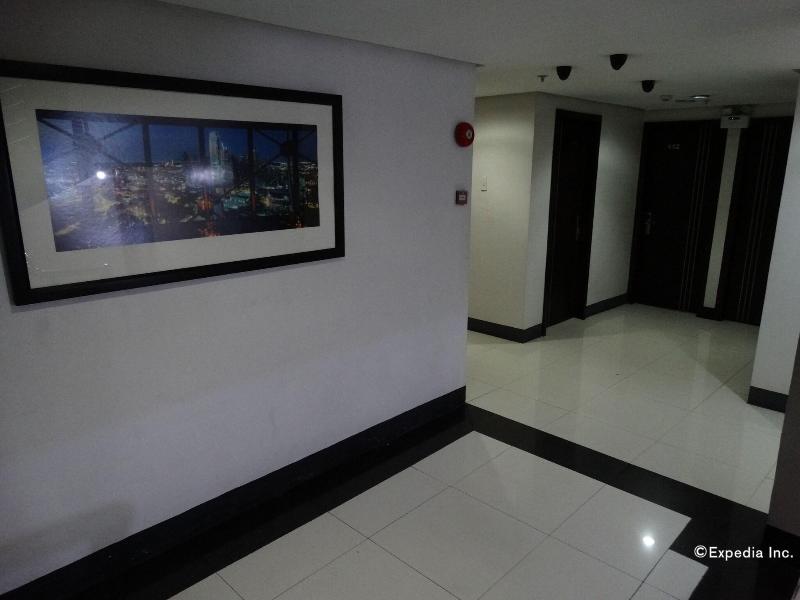 Photo of Silver Oaks Suite Hotel, 3-star hotel in Ermita