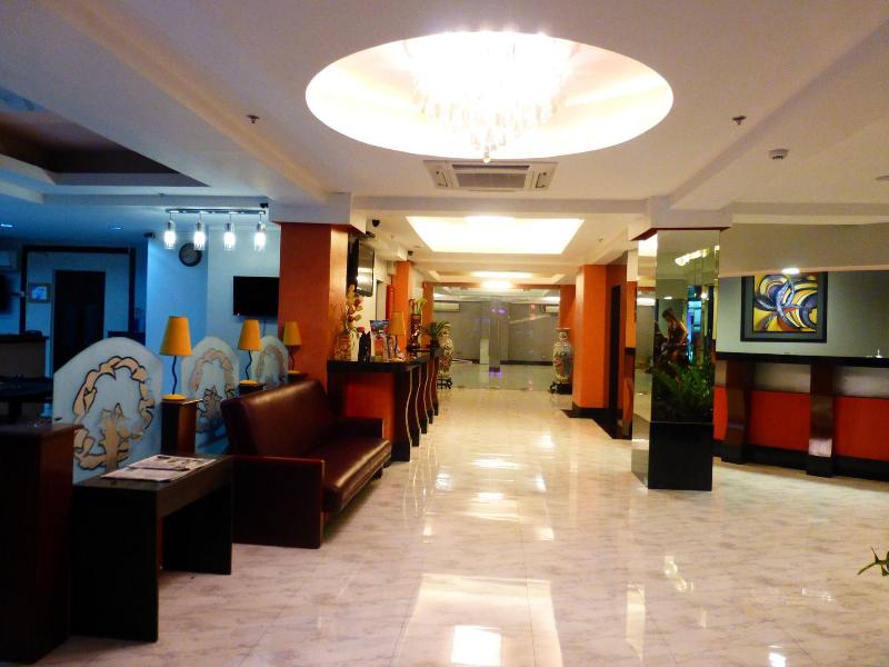 Photo of Silver Oaks Suite Hotel, 3-star hotel in Ermita