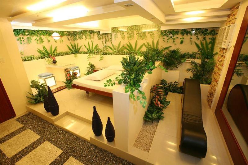 Photo of Victoria Court Las Piñas, 2-star hotel in Manila (and vicinity)