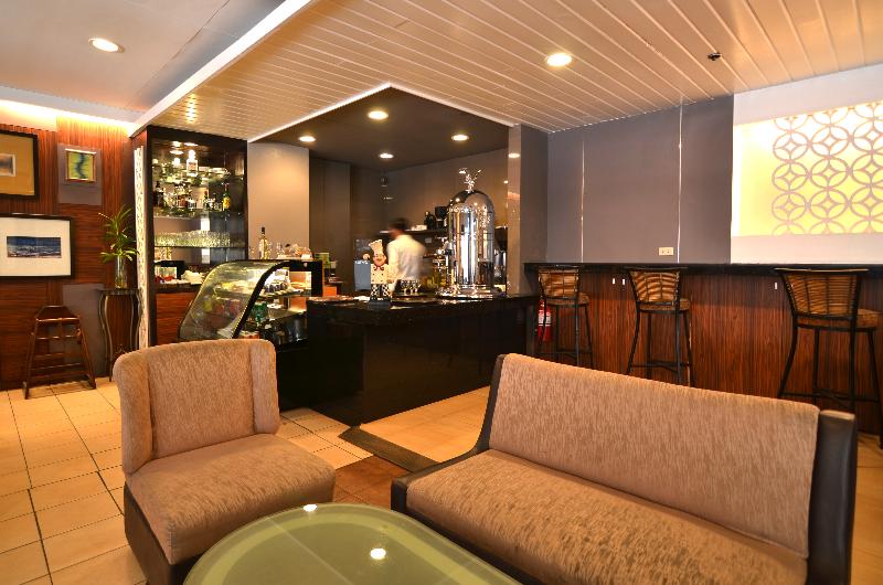 Photo of Pearl Garden Hotel, 3-star hotel in Ermita