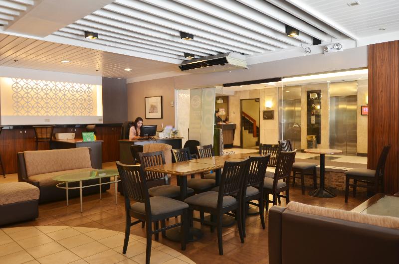 Photo of Pearl Garden Hotel, 3-star hotel in Ermita