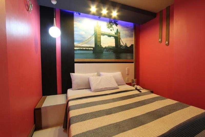 Photo of Eurotel North Edsa, 2-star hotel in Manila (and vicinity)