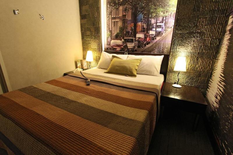 Photo of Eurotel North Edsa, 2-star hotel in Manila (and vicinity)