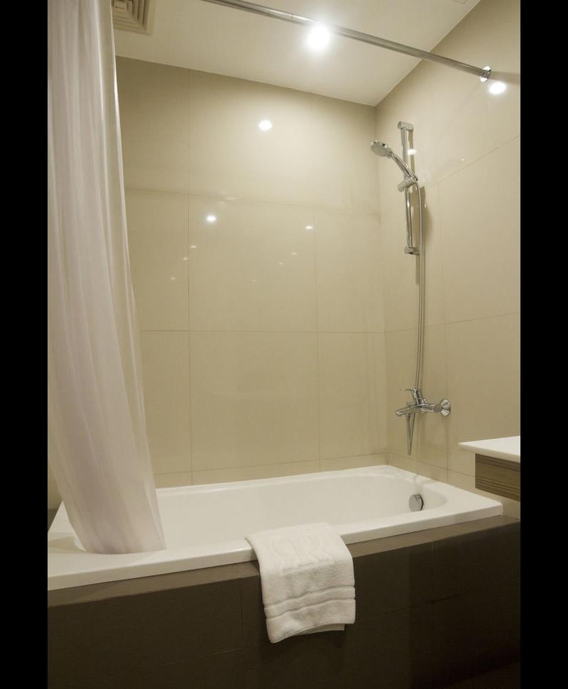 Photo of Rothman Hotel, 3-star hotel in Ermita