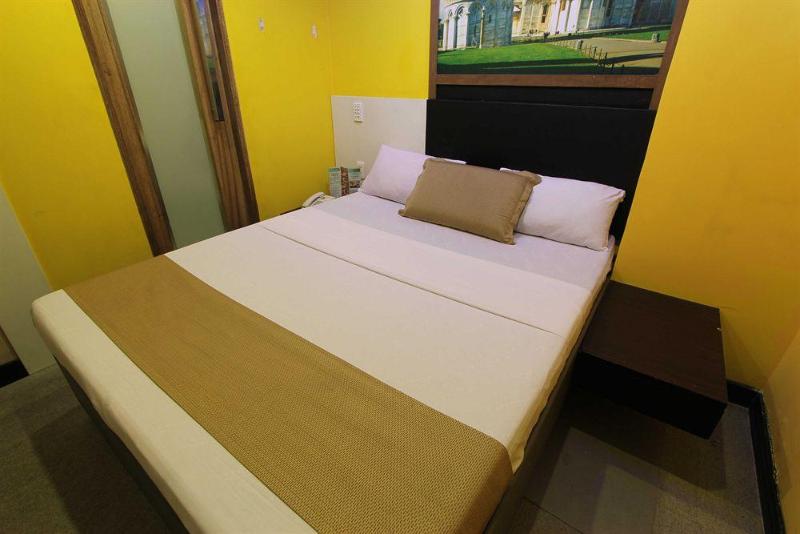 Photo of Hotel DreamWorld North EDSA, 3-star hotel in Manila (and vicinity)