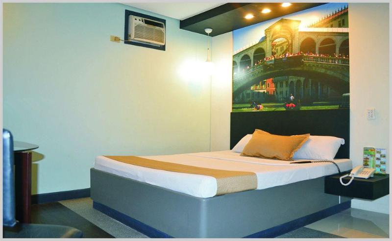 Photo of Hotel DreamWorld North EDSA, 3-star hotel in Manila (and vicinity)