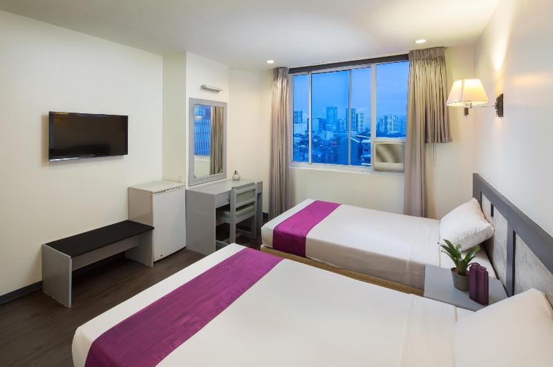 Photo of V Hotel, 3-star hotel in Ermita