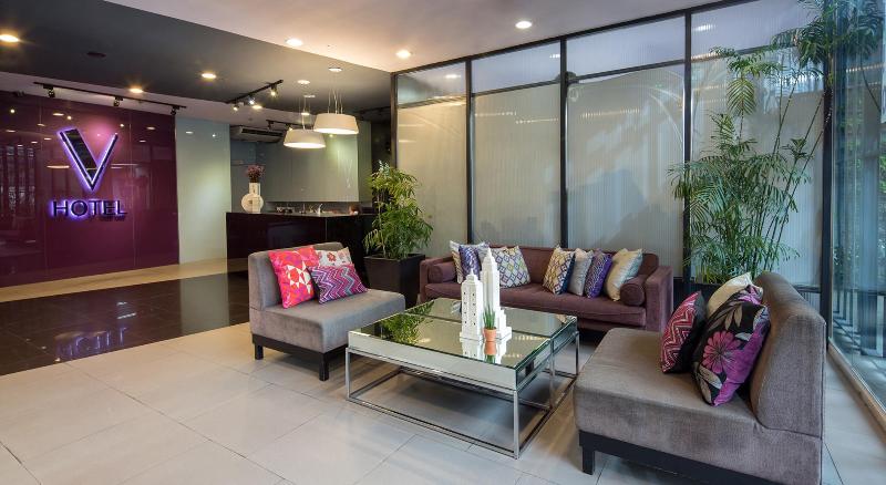 Photo of V Hotel, 3-star hotel in Ermita