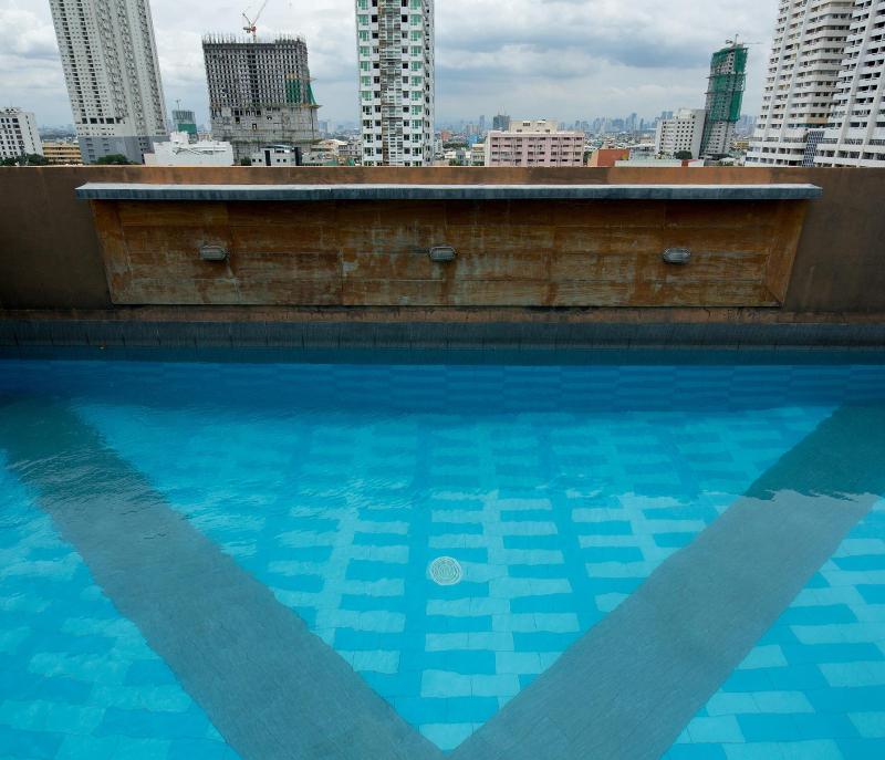 Photo of V Hotel, 3-star hotel in Ermita