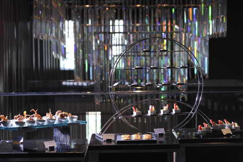 Photo of Le Meridien Bangkok, 5-star hotel in Bangkok (and vicinity)