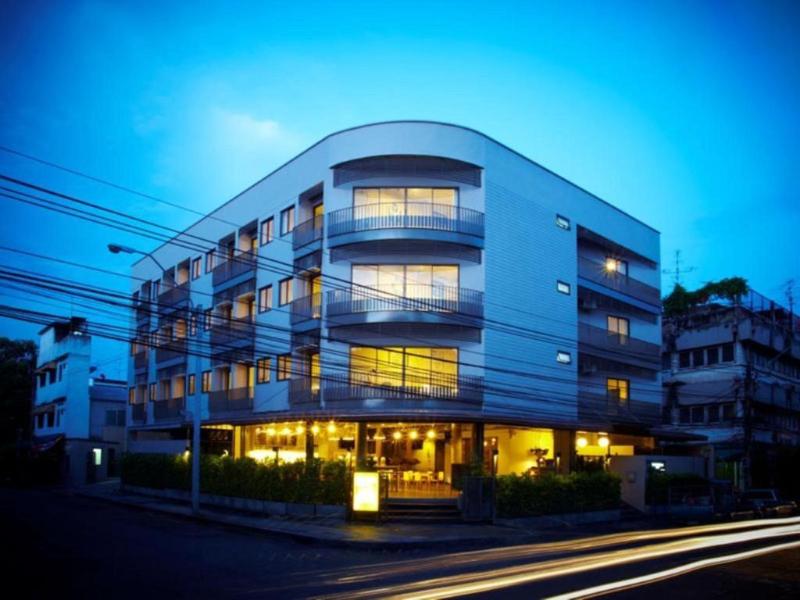 Photo of Oriental Residence Bangkok, 5-star hotel in Bangkok (and vicinity)
