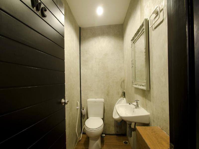 Photo of Adelphi Suites Bangkok, 4-star hotel in Bangkok (and vicinity)