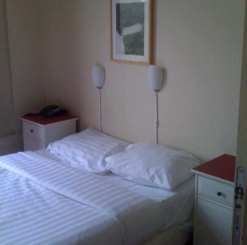 Photo of Aston City Hotel, 2-star hotel in Amsterdam (and vicinity)