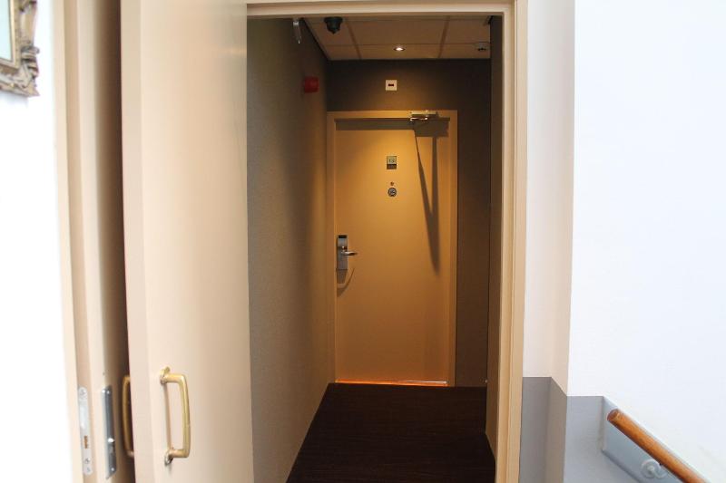 Photo of Aston City Hotel, 2-star hotel in Amsterdam (and vicinity)