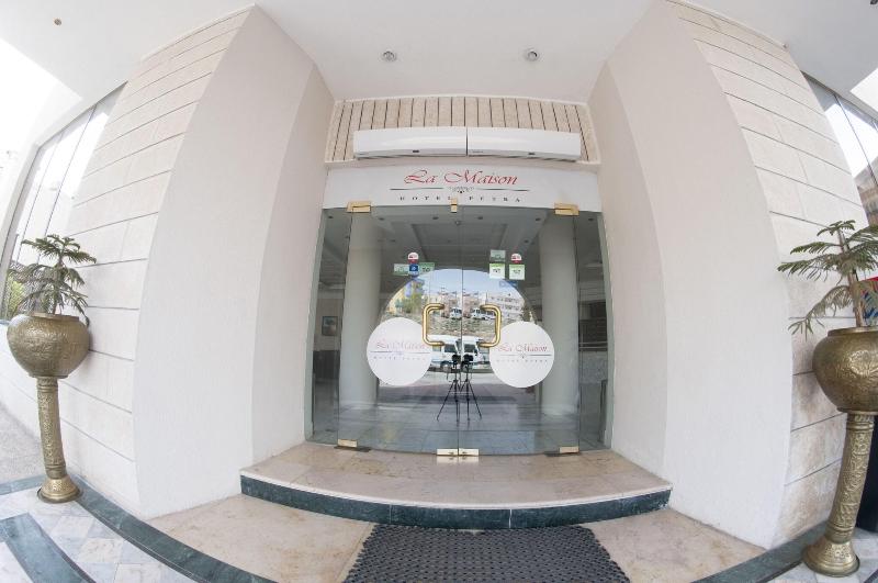 Photo of La Maison Hotel Petra, 3-star hotel in Petra