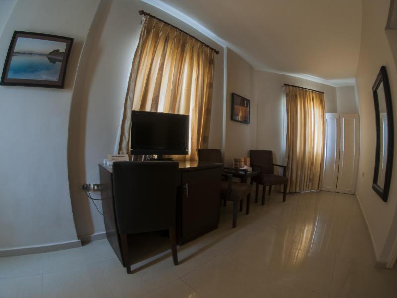 Photo of La Maison Hotel Petra, 3-star hotel in Petra