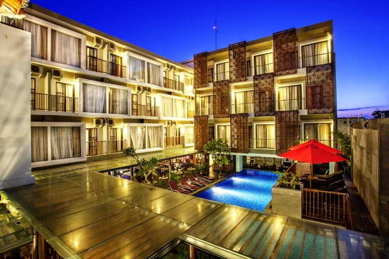 Horison Seminyak Bali, Singapore