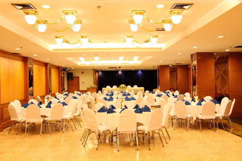 Photo of Grand Tower Inn Rama VI Hotel, 4-star hotel in Bangkok (and vicinity)