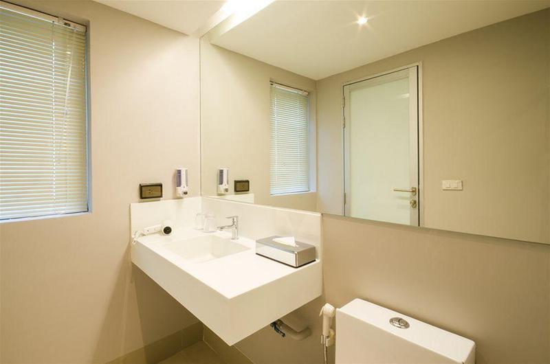 Photo of Bizotel Bangkok, 3-star hotel in Bangkok (and vicinity)