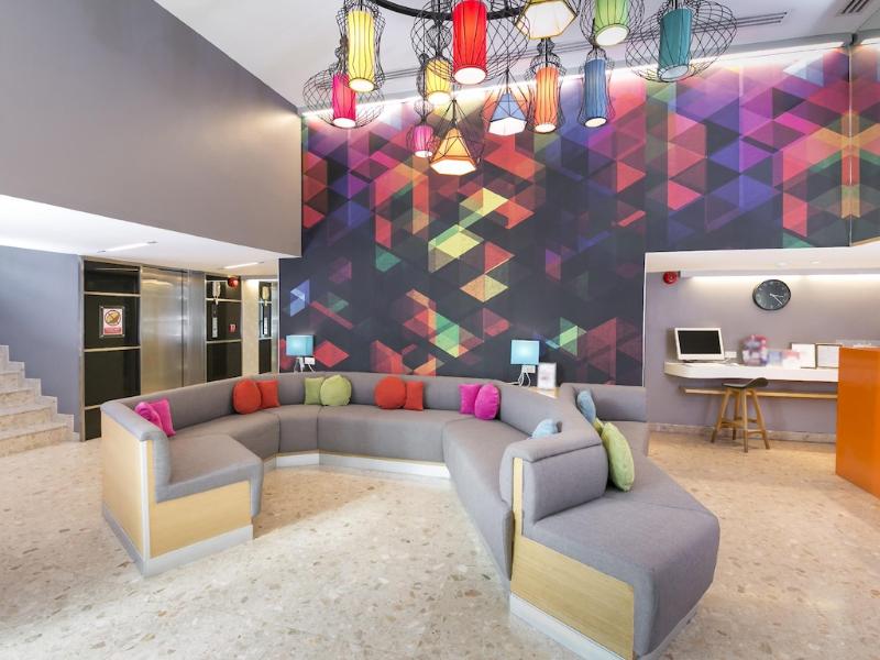 Photo of Bizotel Bangkok, 3-star hotel in Bangkok (and vicinity)