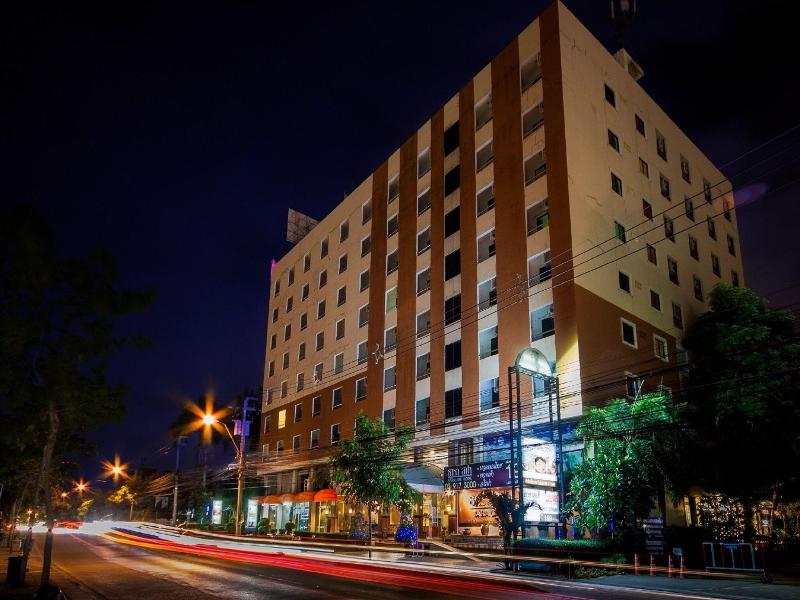 Photo of Tara Lake Hotel, 3-star hotel in Bangkok (and vicinity)