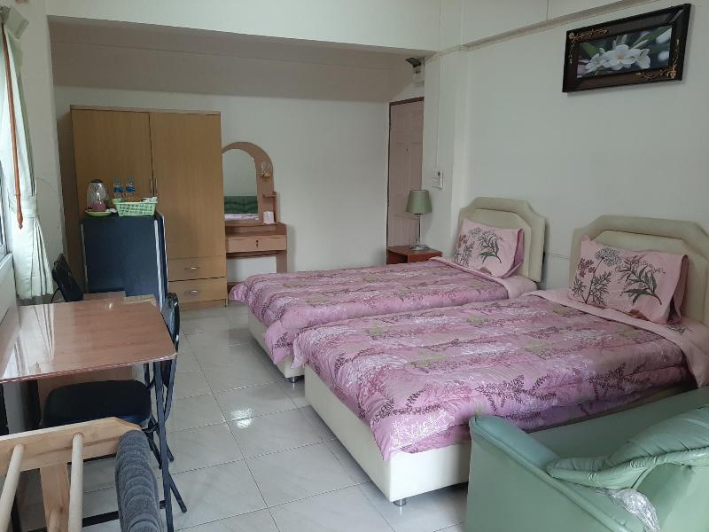Photo of Vanlisut Hotel Ngamwongwan, 3-star hotel in Bangkok (and vicinity)