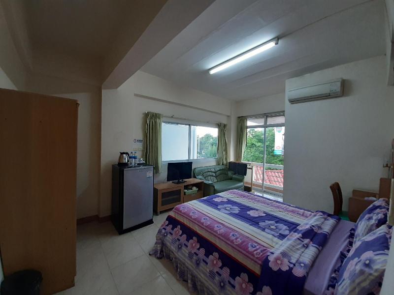 Photo of Vanlisut Hotel Ngamwongwan, 3-star hotel in Bangkok (and vicinity)
