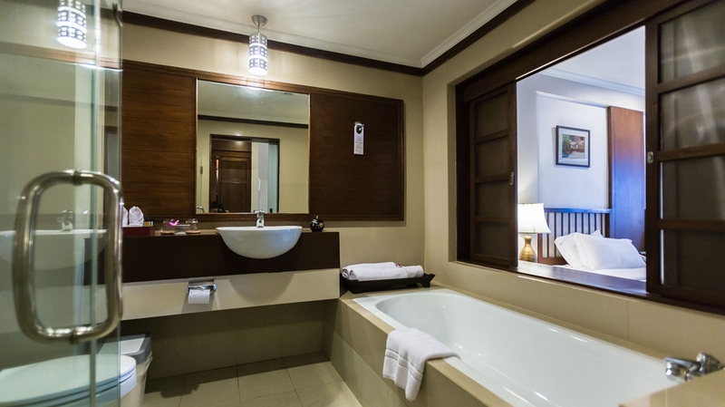 Photo of Suriwongse Hotel, 4-star hotel in Bangkok (and vicinity)