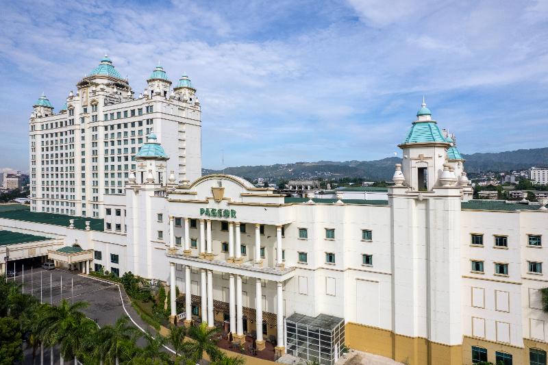 Photo of Waterfront Cebu City Hotel & Casino, 4-star hotel in Cebu