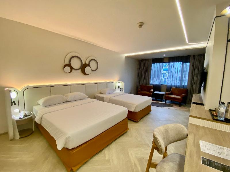 Photo of Royal Benja Hotel, 4-star hotel in Bangkok (and vicinity)