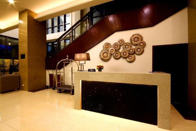 Photo of Mandarin Plaza Hotel, 3-star hotel in Cebu