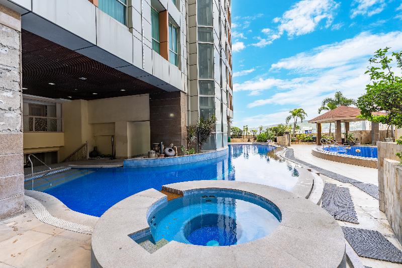 Photo of Crown Regency Hotel and Towers, 4-star hotel in Cebu