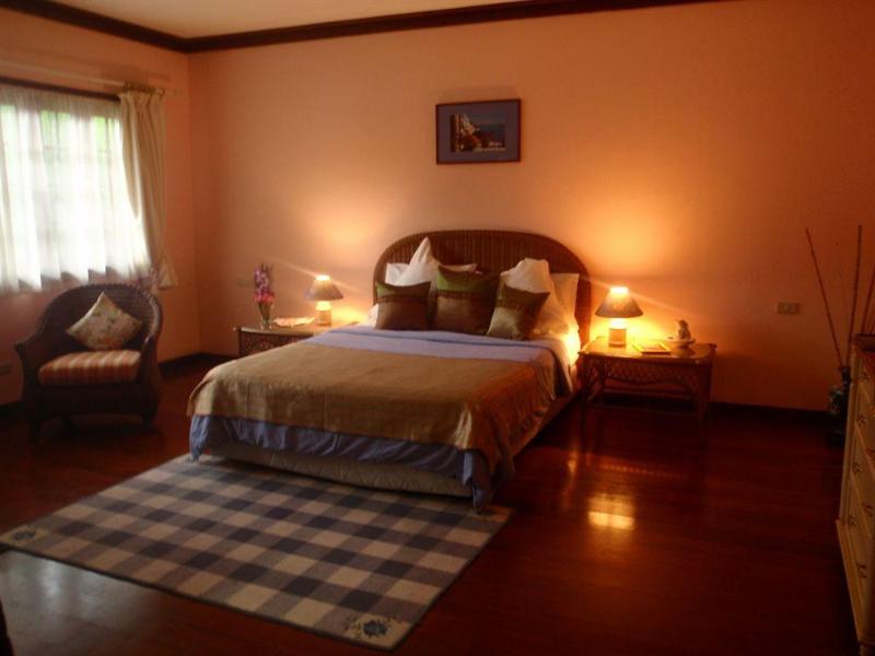 Photo of Las Flores Country & Beachside Hotel, 4-star hotel in Catmon