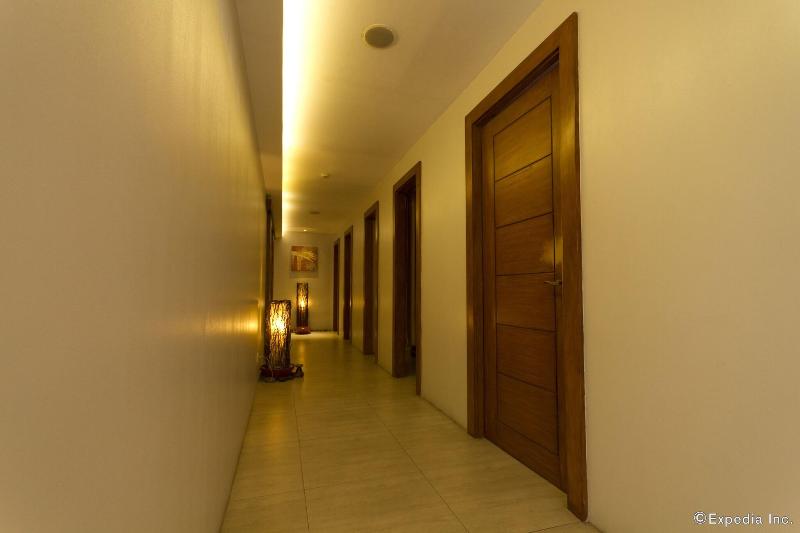 Photo of Castle Peak Hotel, 3-star hotel in Cebu