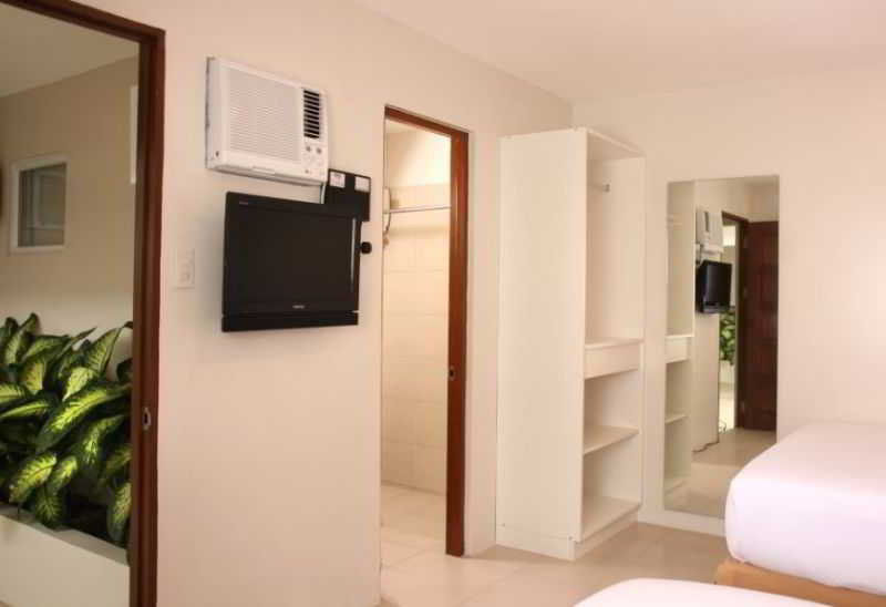 Photo of Escario Central Hotel, 2-star hotel in Cebu