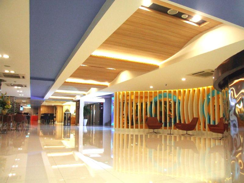 Photo of Grand Tower Inn Sathorn Bangkok, 2-star hotel in Bangkok (and vicinity)