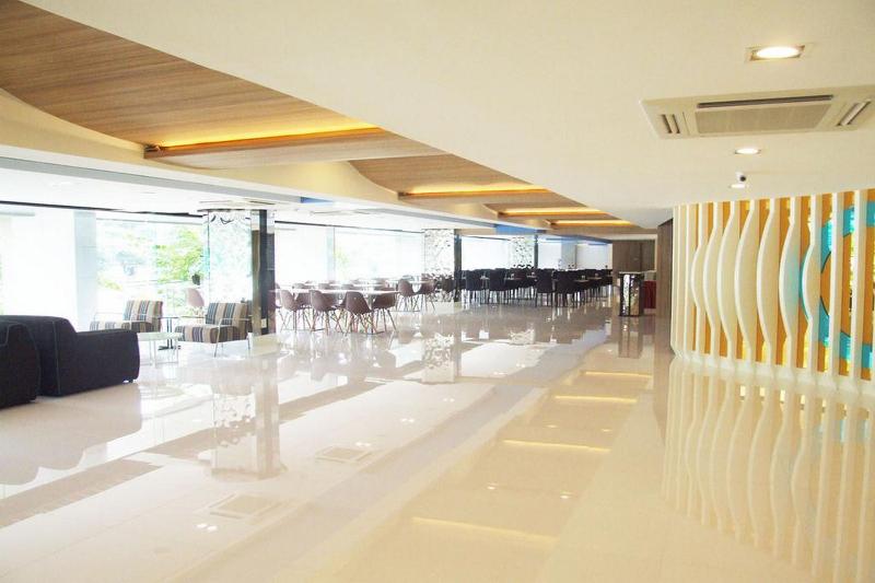 Photo of Grand Tower Inn Sathorn Bangkok, 2-star hotel in Bangkok (and vicinity)