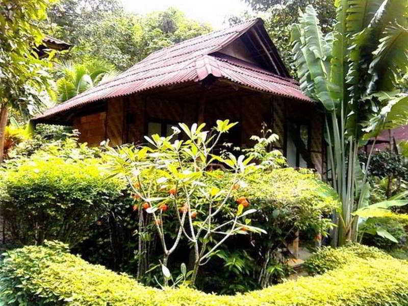 Railay Phutawan Resort, Singapore