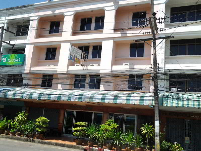Thepparat Lodge Krabi, Singapore