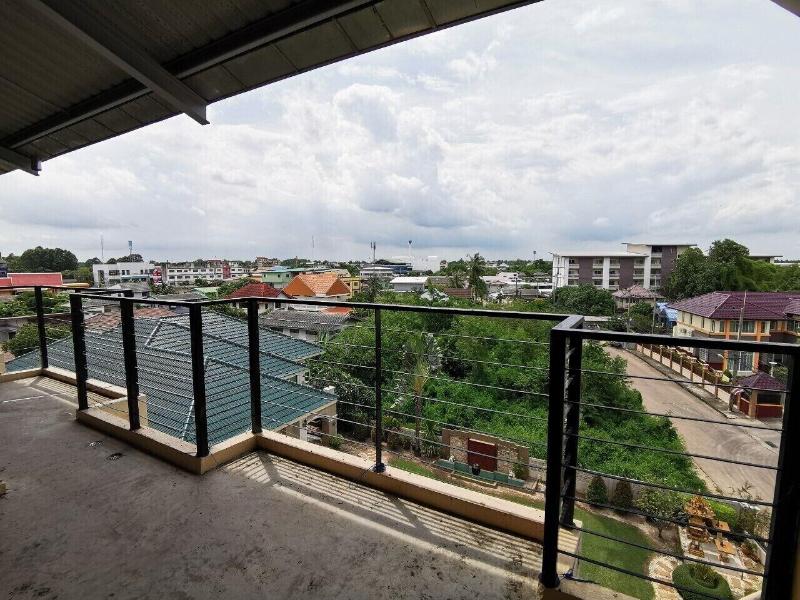 Photo of Suklutai Hotel & Serviced Apartment, 2-star hotel in Bang Khla