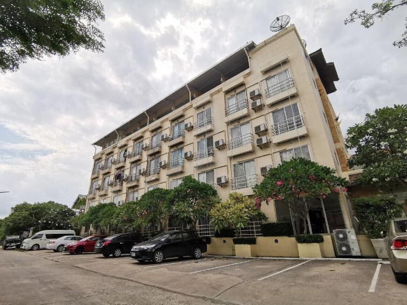 Photo of Suklutai Hotel & Serviced Apartment, 2-star hotel in Bang Khla