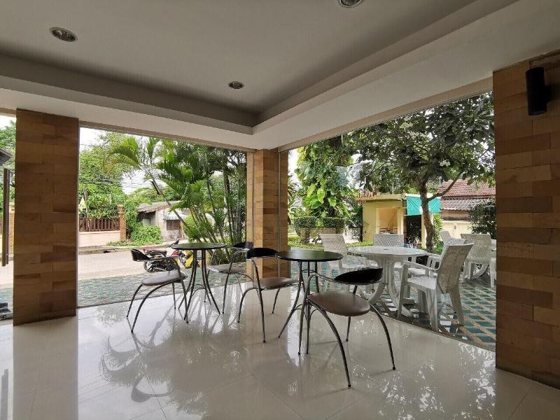 Photo of Suklutai Hotel & Serviced Apartment, 2-star hotel in Bang Khla