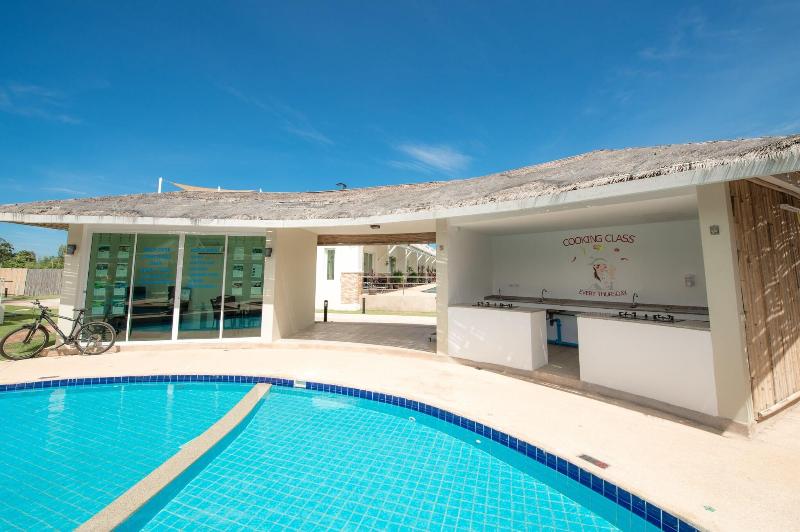 Photo of Oriental Beach Pearl Resort, 5-star hotel in Hua Hin (and vicinity)