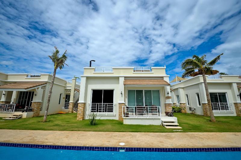 Photo of Oriental Beach Pearl Resort, 5-star hotel in Hua Hin (and vicinity)