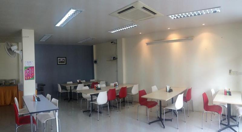 Narawan Hotel, Singapore