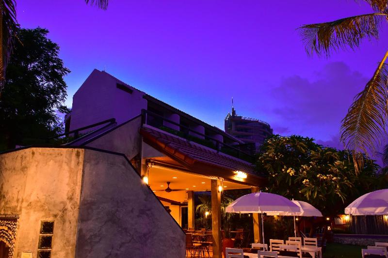 Photo of Sea Memories White Sand Beach Hotel, 2-star hotel in Hua Hin (and vicinity)