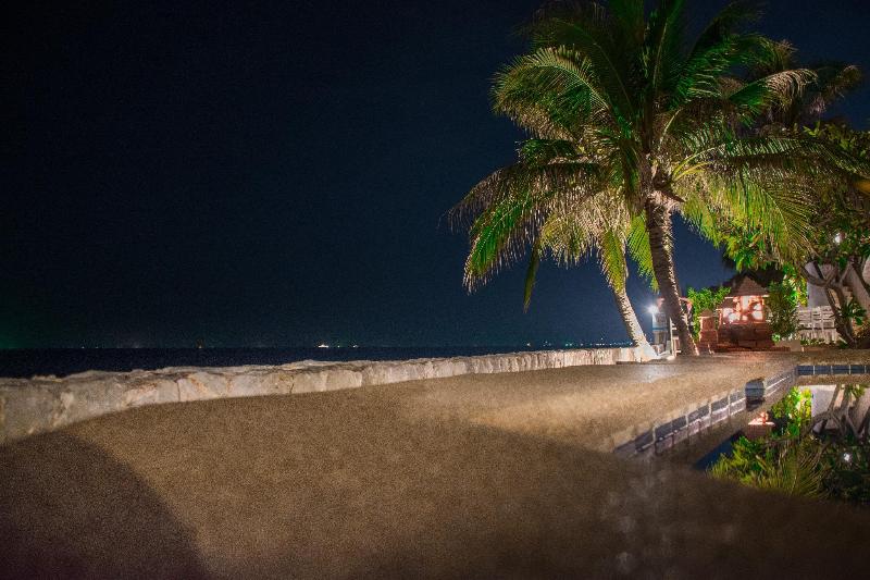 Photo of Sea Memories White Sand Beach Hotel, 2-star hotel in Hua Hin (and vicinity)