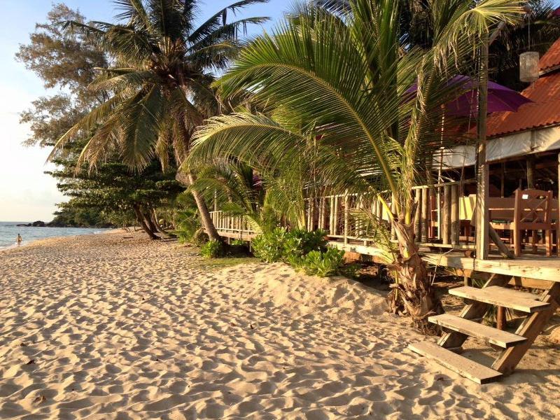 Photo of Sea Memories White Sand Beach Hotel, 2-star hotel in Hua Hin (and vicinity)