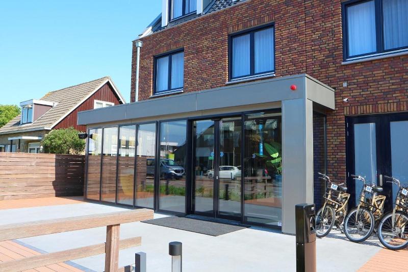 Photo of Blue Mansion Hotel, 3-star hotel in Amsterdam (and vicinity)